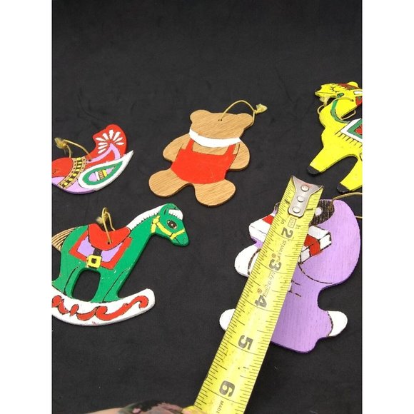 Vintage 70s Set Of Painted Wooden Christmas Hanging Ornaments set of 5 - Picture 3 of 5